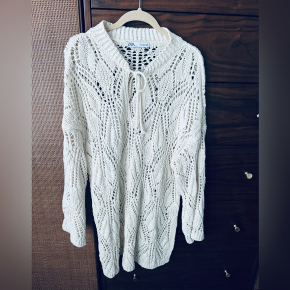 Zara Tops - Zara Crochet Knit Pull Over- large